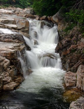 http://www.waterfall-picture-guide.com/rocky-gorge.html